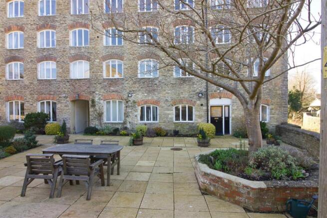 ISM Communal Garden.jpg