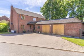1 Tynedale, Woodbine Close, Shrewsbury SY5 9HN