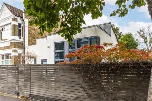 2c, Clifford Gardens, London NW10 5JD
