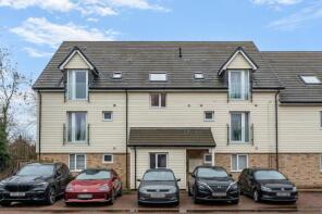 16, Cameo Court, Aylesbury HP18 0RJ