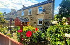 32, Greenhill, Neston SN13 9SQ