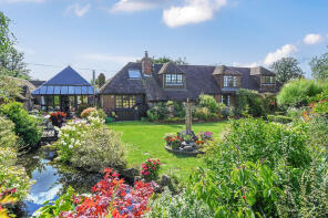 Iden Coach House, Wittersham Road, Rye TN31 7XB