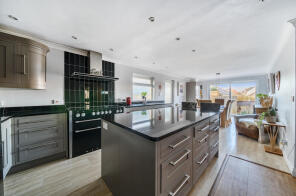 9 Kynance, Acland Road, Barnstaple EX32 0JZ