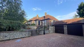 Chandlers, Lower Road, East Lavant, Chichester PO18 0AQ