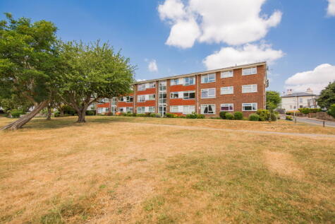 Heathview, Holden Road, Southborough