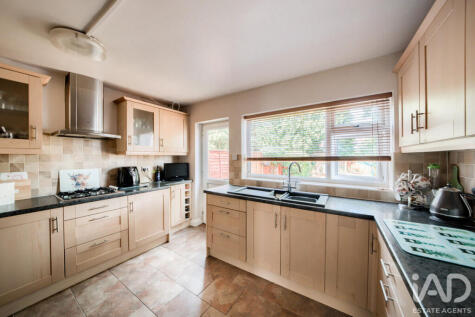 Springfield Crescent, Solihull, B92