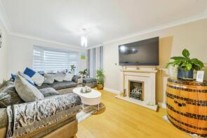 36, Warren Way, Digswell, Welwyn AL6 0DN