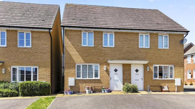 101 Greystone Walk, Cullompton