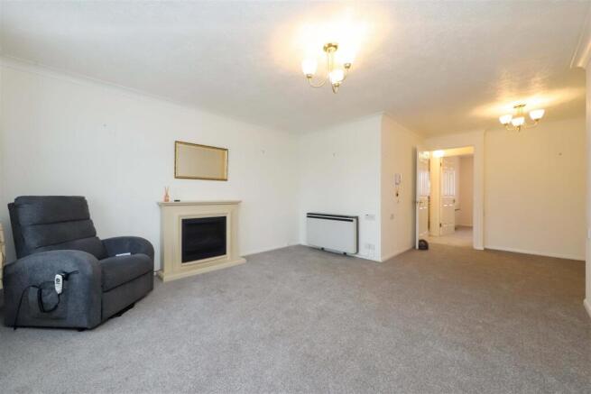 Living/dining room