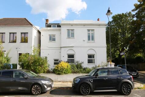 Champion Grove, London, SE5