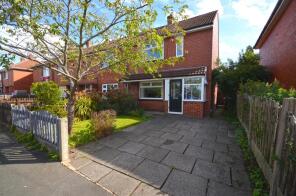 44, Lakeside Avenue, Ashton-under-lyne OL7 9HJ