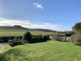 Orestans, Charlton Road, Chichester PO18 0HT