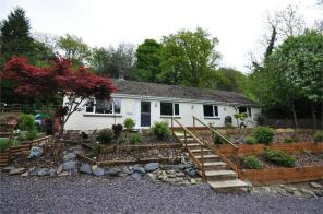 Holly And The Ivy, Commins Coch, Machynlleth SY20 8LG