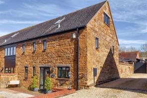 Swallow Barn, Townsend Paddocks, Farnborough Road, Warwick CV35 0UN