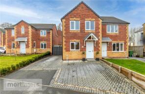 4, Tomlinson Place, Blackburn BB1 4AZ