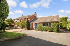 Walkers Rest, Hodge Lane, Little Smeaton, Pontefract WF8 3LG