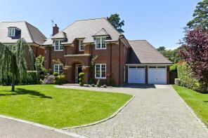 15, Fox Wood, Walton-on-thames KT12 4BS