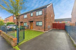 44, Wenlock Way, Manchester M12 5TG