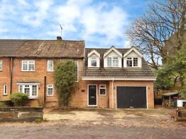8, Barn Close, Crawley RH11 9AN