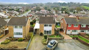 31, Rolls Avenue, Hengoed CF82 8HP