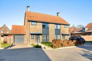 34, Gratton Chase, Dunsfold, Godalming GU8 4AL