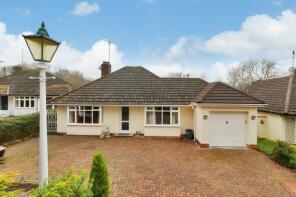 Harewood, Uckfield Lane, Edenbridge TN8 7LR