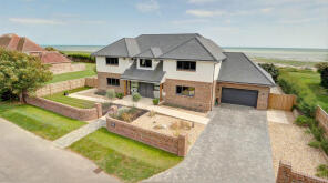 Blue Ridge, Gorse Avenue, Littlehampton BN16 1SG