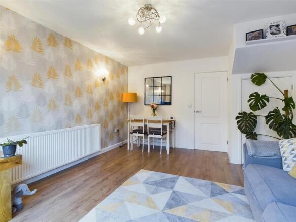 Lounge/Dining Room