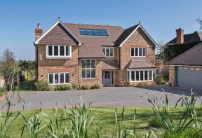 Deers Leap House, Village Road, Amersham HP7 0LQ