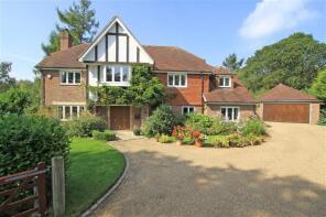 15, Hurst Park, Midhurst GU29 0BP