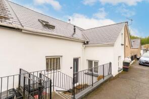 35, Blaenau Gwent Rows, Abertillery NP13 1PE