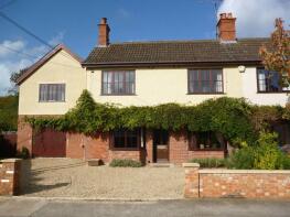 Glenariff, Maud Heaths Causeway, Chippenham SN15 4LT