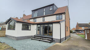 18, St Michaels Crescent, Southam CV47 8JH