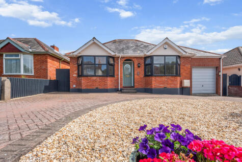 Cleveland Avenue, Weymouth, DT4 7