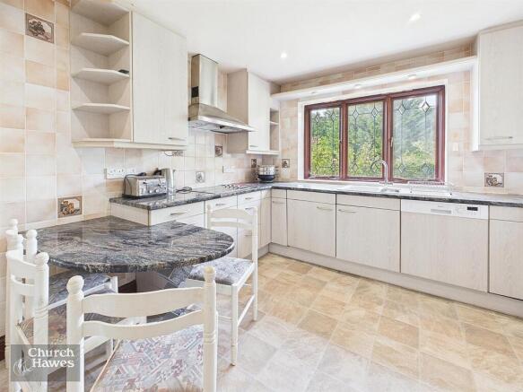 Kitchen1.jpg