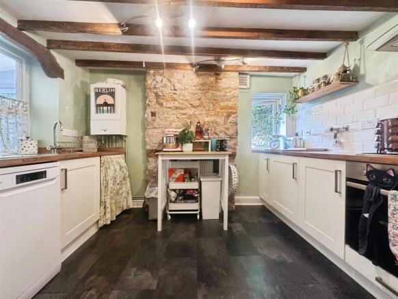 Kitchen.JPG
