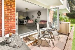 1, The Glen, London Road, Ascot SL5 7DF