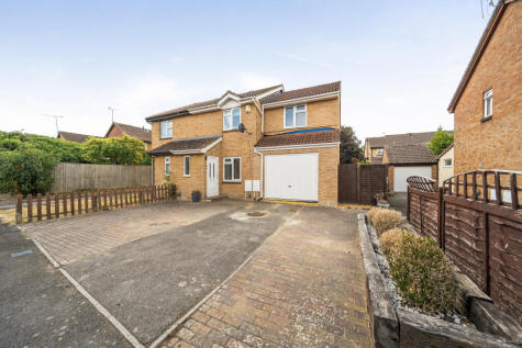 Tamworth Drive, Ramleaze, Swindon, SN5