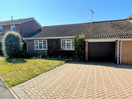 3, Ramsholt Close, North Waltham RG25 2DG