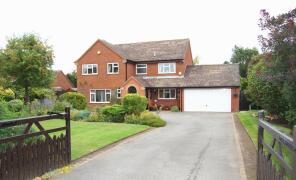 Woodland View, Broom Lane, Alcester B49 5NT