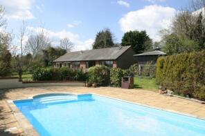 Cedar Cottage, Dark Lane, Aylesbury HP18 0DA