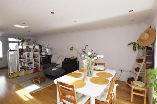 Dining area.jpg