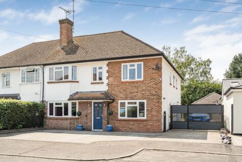 Birchfield Close, Addlestone, Surrey, KT15