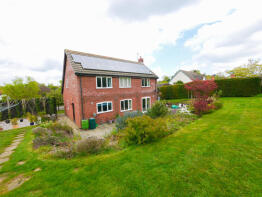 Reed House, Low Road, Saxmundham IP17 2DH