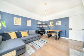 Flat 13, Binnie House Rockingham Estate, Bath Terrace, London SE1 6QG
