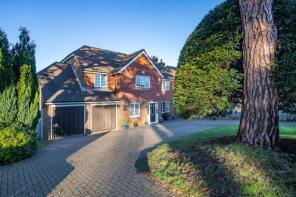 Hathersage House, Main Road, Uckfield TN22 4HJ