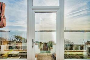 30, Pointfields Crescent, Hakin, Milford Haven SA73 3DA
