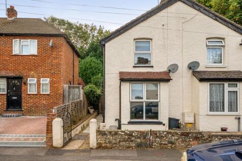 Milton Road, Caterham, CR3