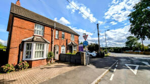 51, Liphook Road, Lindford, Bordon GU35 0PW