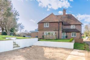 1, The Retreat, Station Road, Uckfield TN22 5XG
